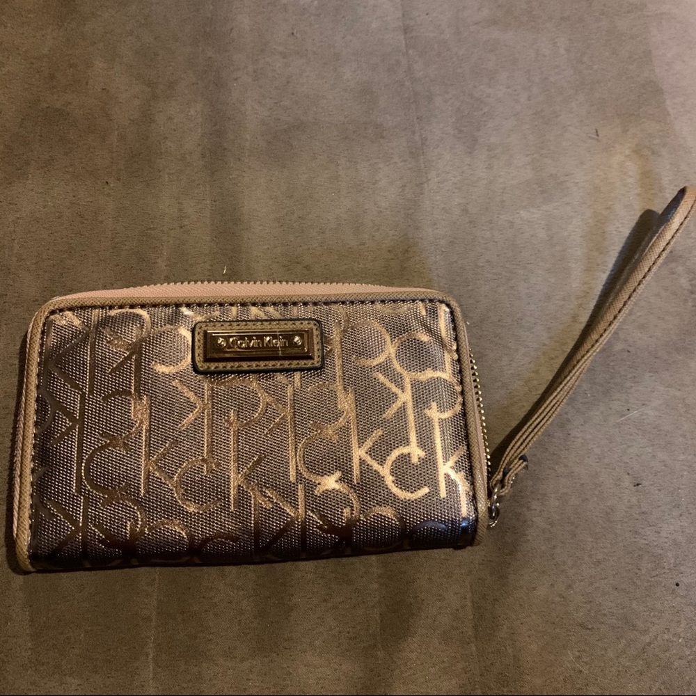 Calvin Klein Wallet Wristlet Case